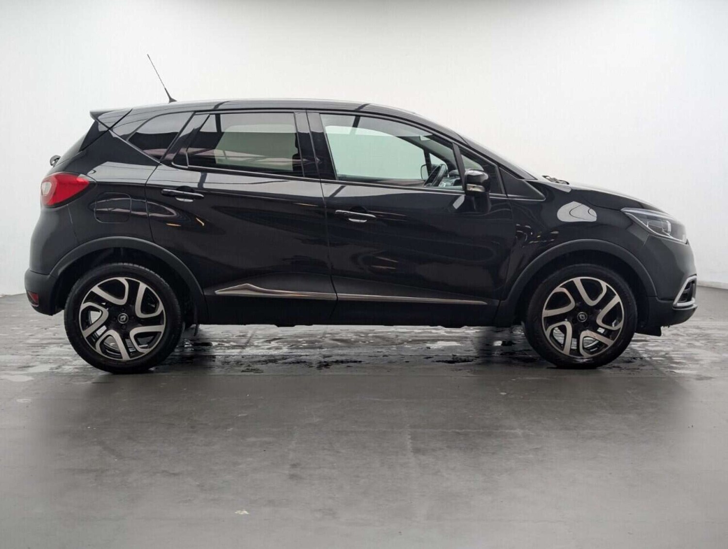 Used Renault Captur 2016 for sale - 77713237: Photo 9