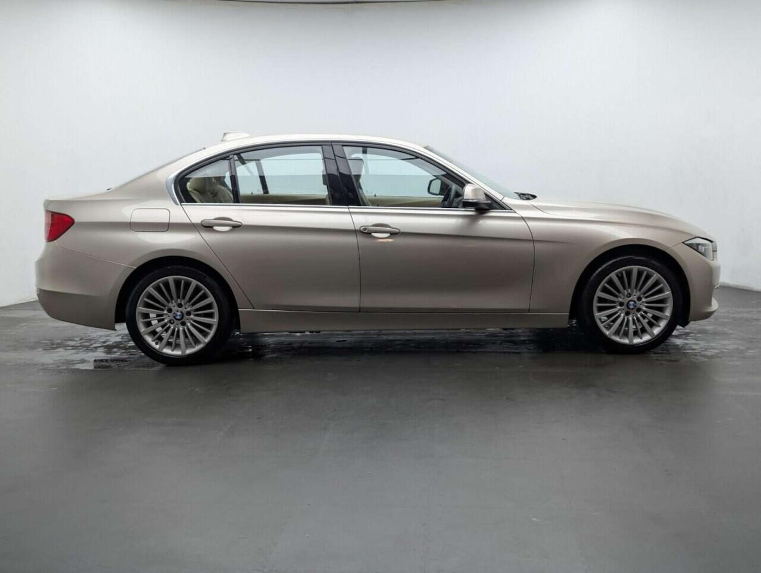 Used BMW 3 Series 2015 for sale - 77766874: Photo 11