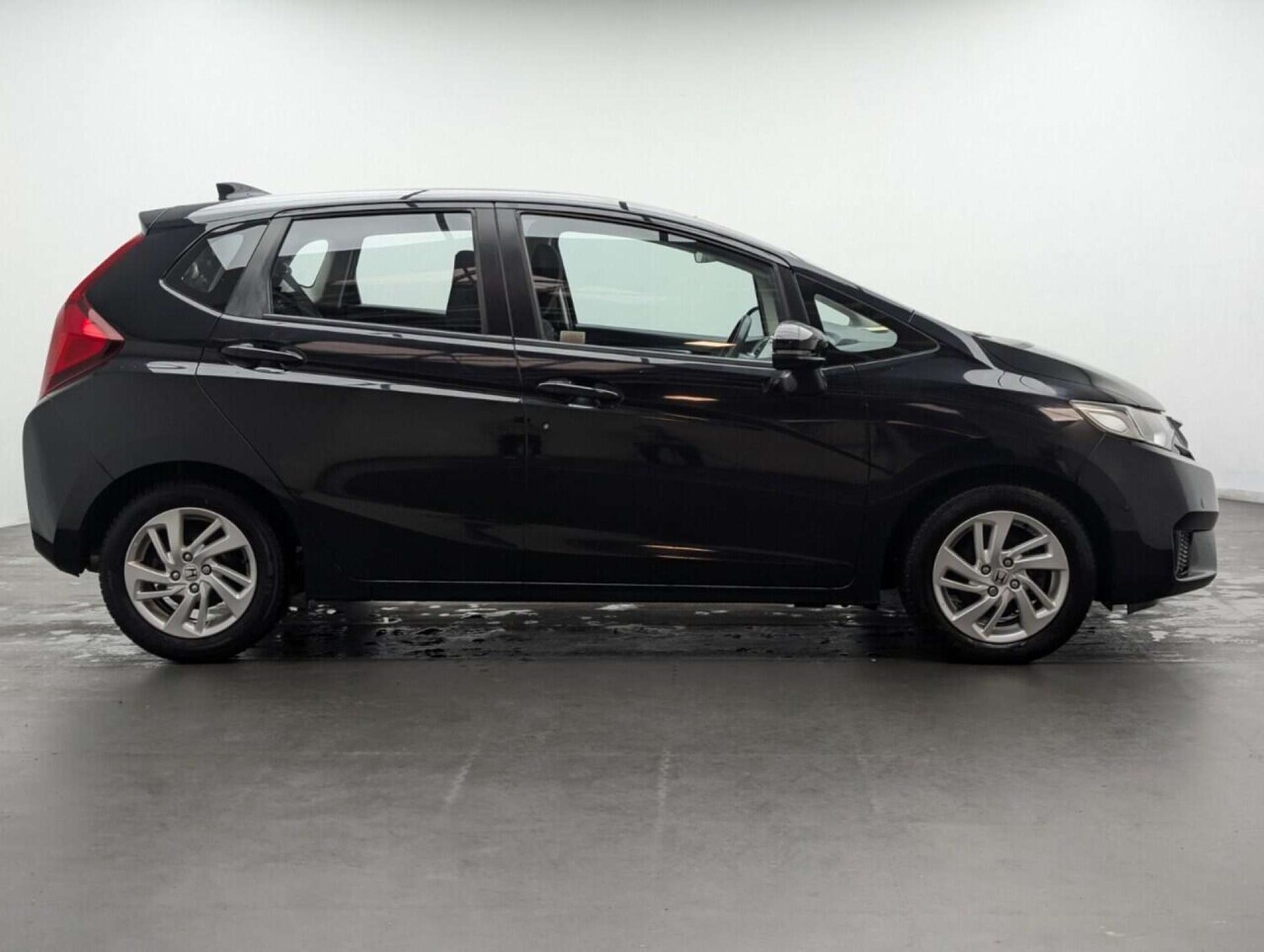 Used Honda Jazz 2018 for sale - 77713769: Photo 9