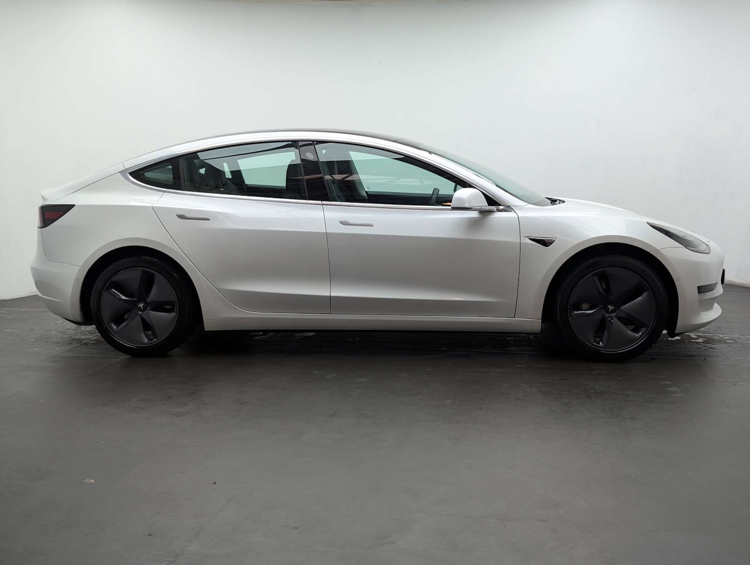 Used Tesla Model 3 2020 for sale - 77933963: Photo 11
