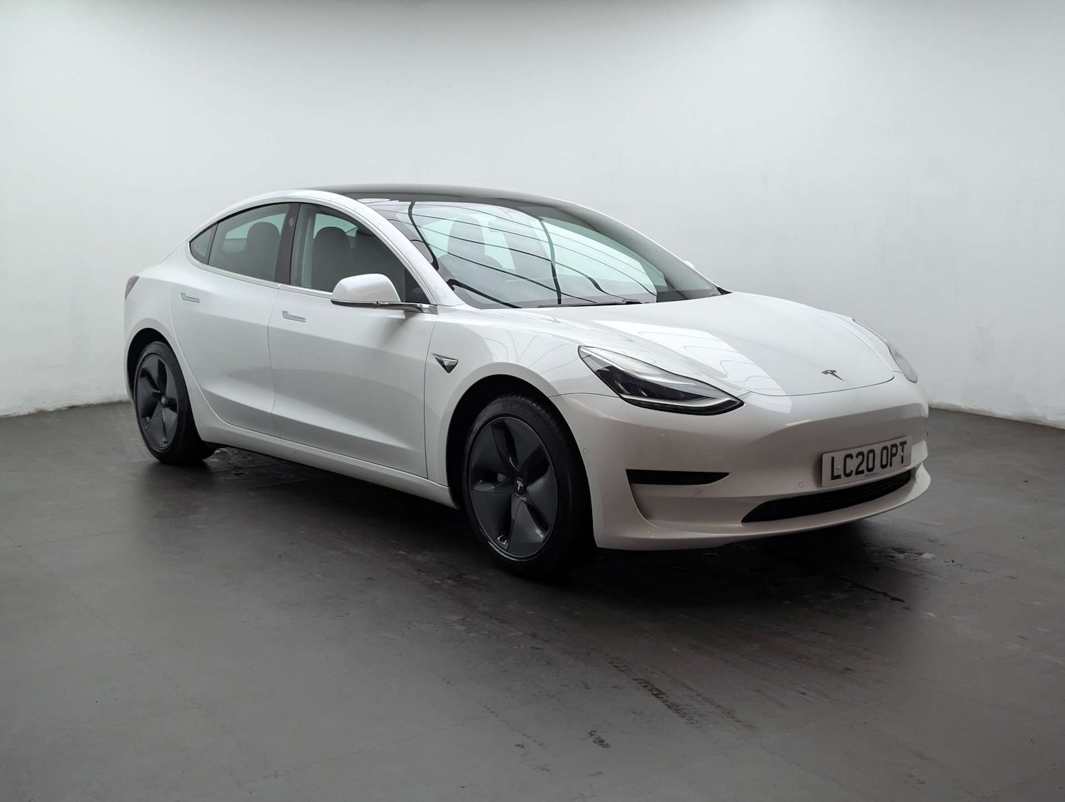 Used Tesla Model 3 2020 for sale - 77933963: Photo 2