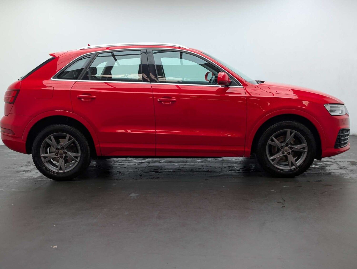 Used Audi Q3 2018 for sale - 77933980: Photo 11