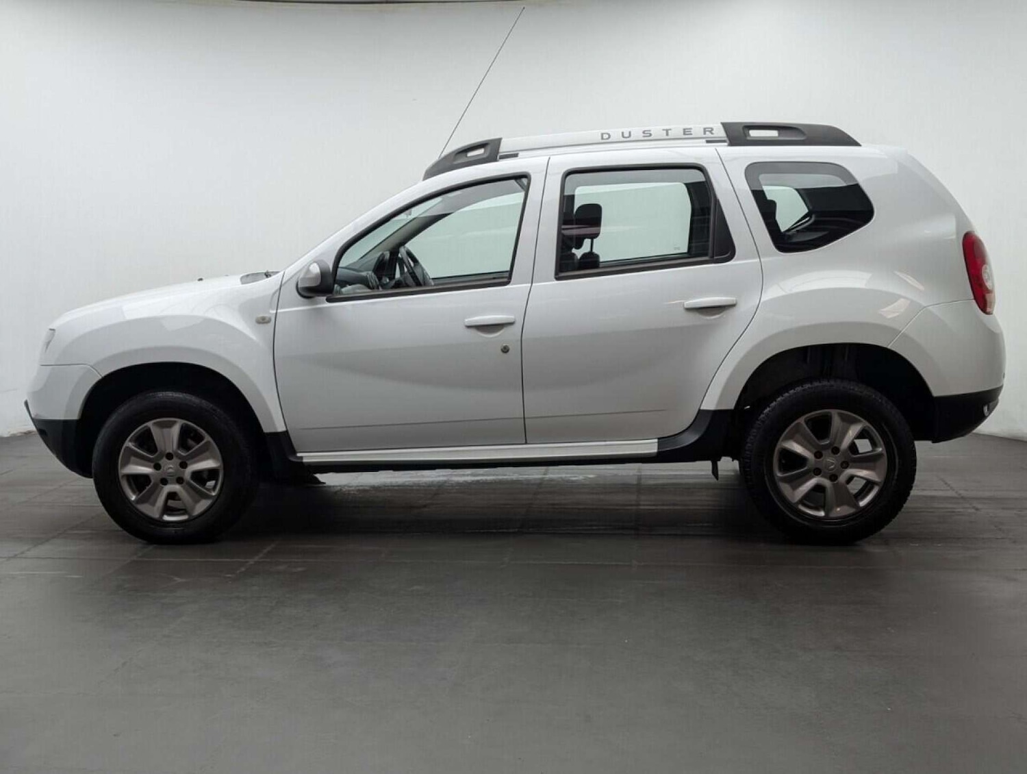 Used Dacia Duster 2015 for sale - 77713349: Photo 4