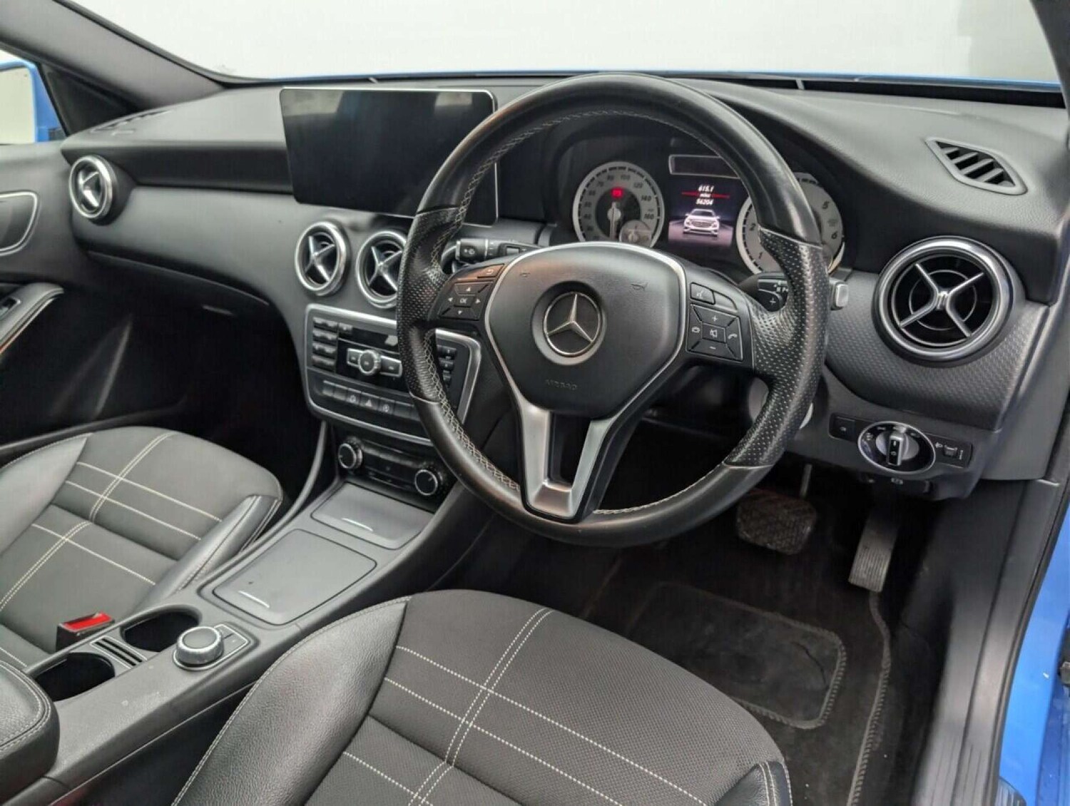 Used Mercedes-Benz A-Class 2015 for sale - 77713207: Photo 11