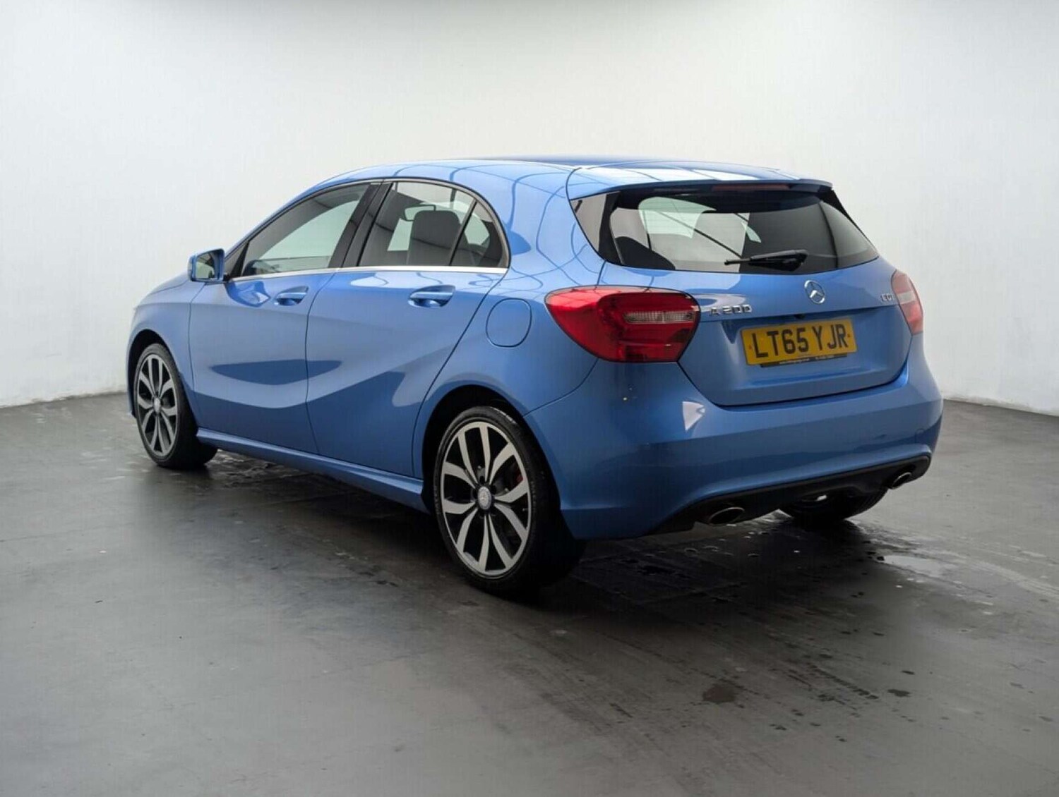 Used Mercedes-Benz A-Class 2015 for sale - 77713207: Photo 6