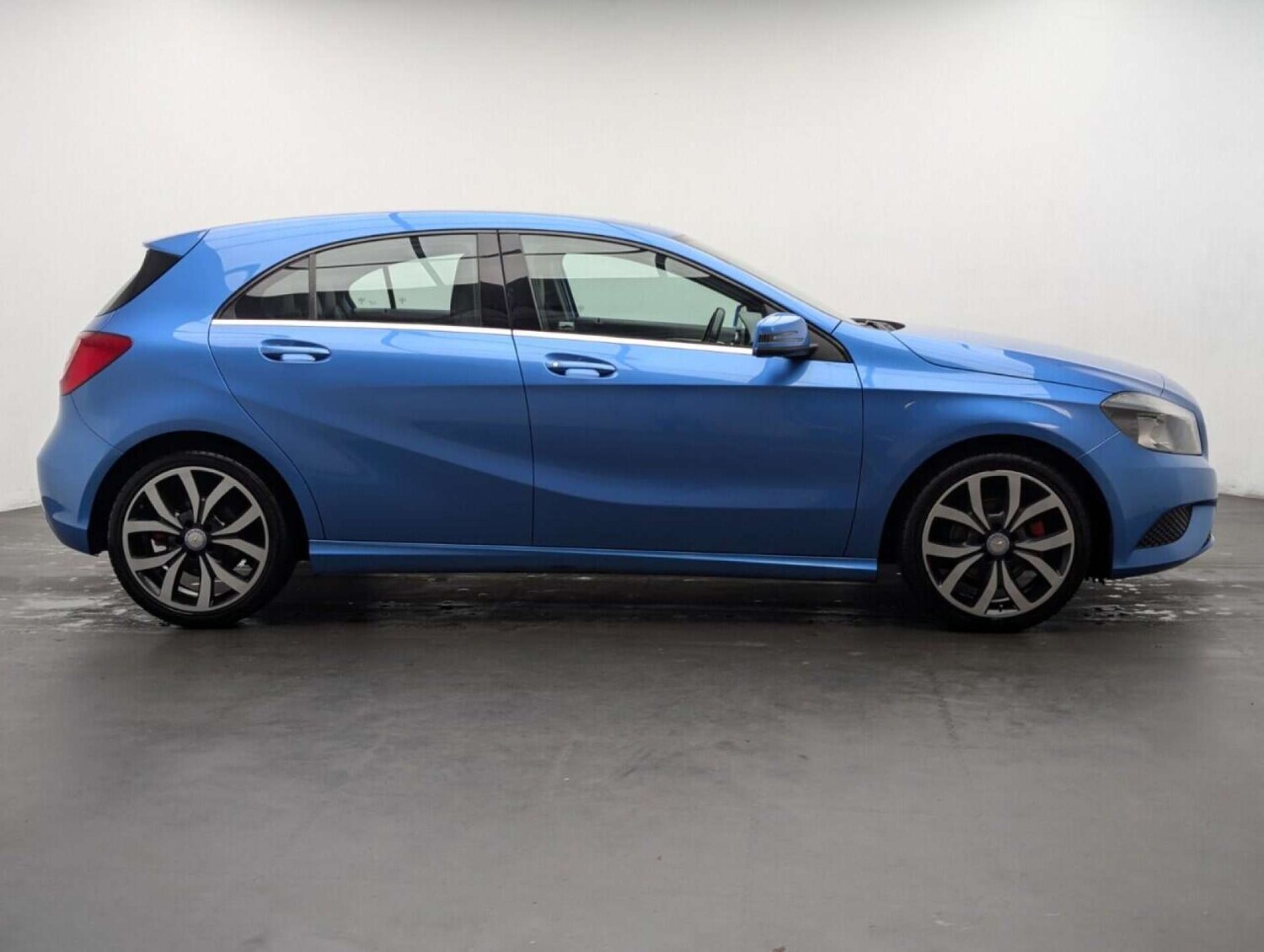 Used Mercedes-Benz A-Class 2015 for sale - 77713207: Photo 9