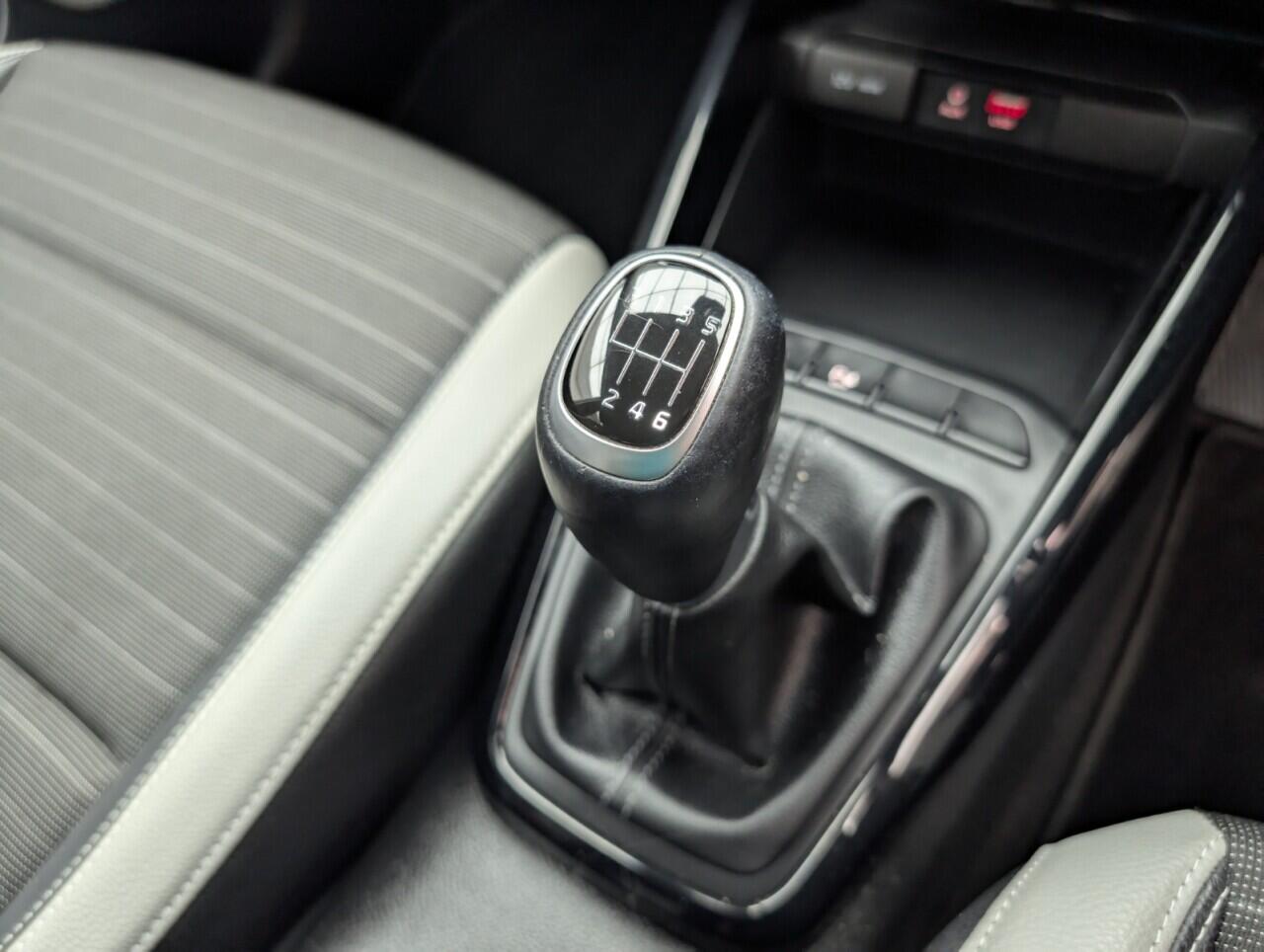 Used Kia Stonic 2019 for sale - 76424986: Photo 18