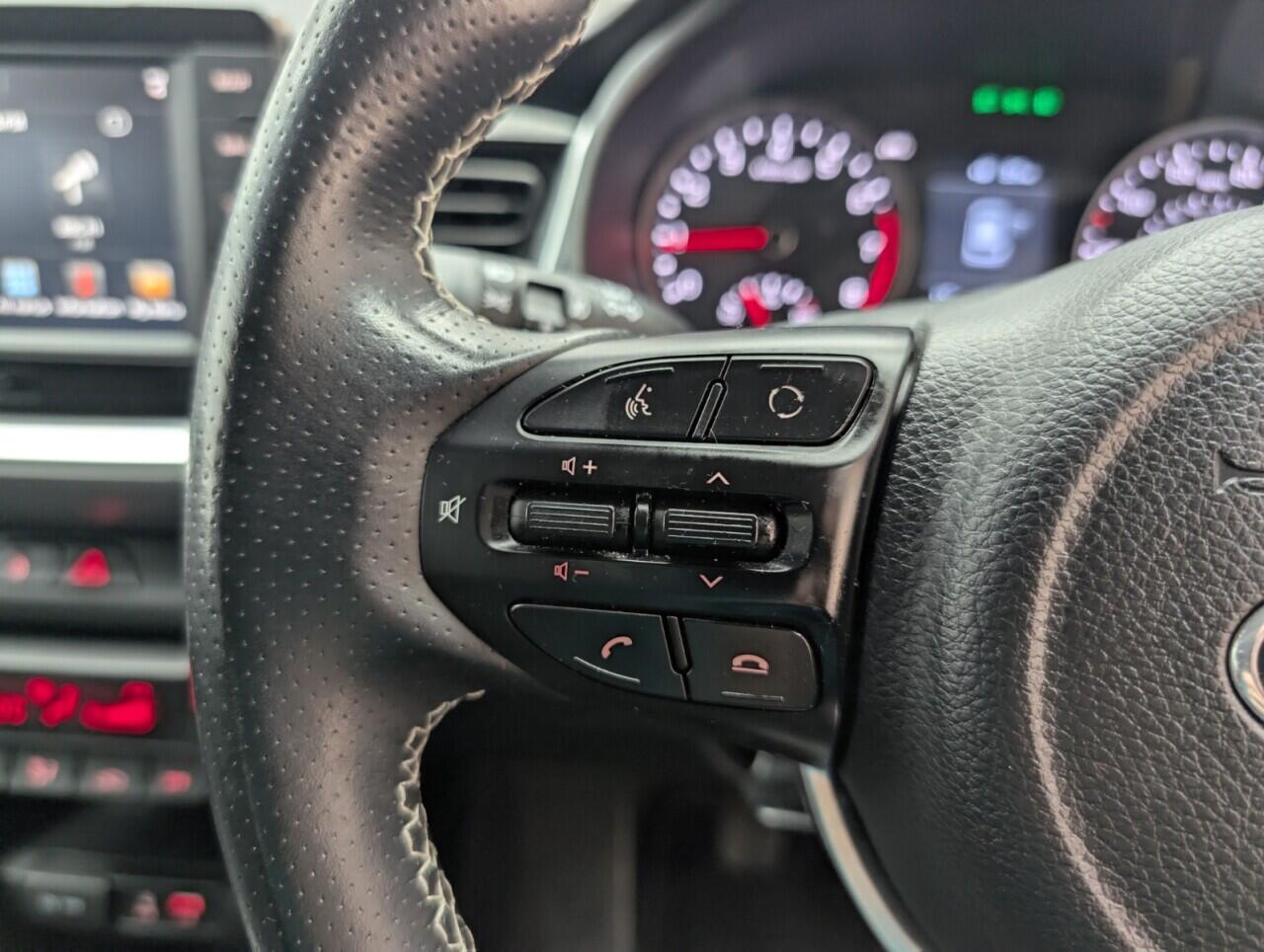 Used Kia Stonic 2019 for sale - 76424986: Photo 20