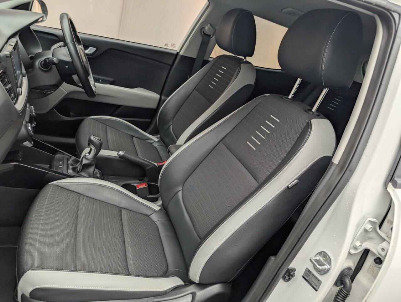 Used Kia Stonic 2019 for sale - 76424986: Photo 29