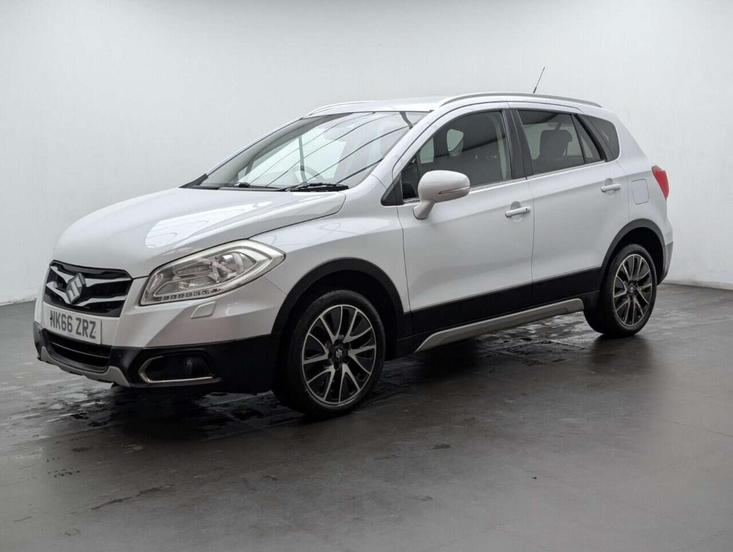 Used Suzuki SX4 S-Cross 2016 for sale - 77714014: Photo 4