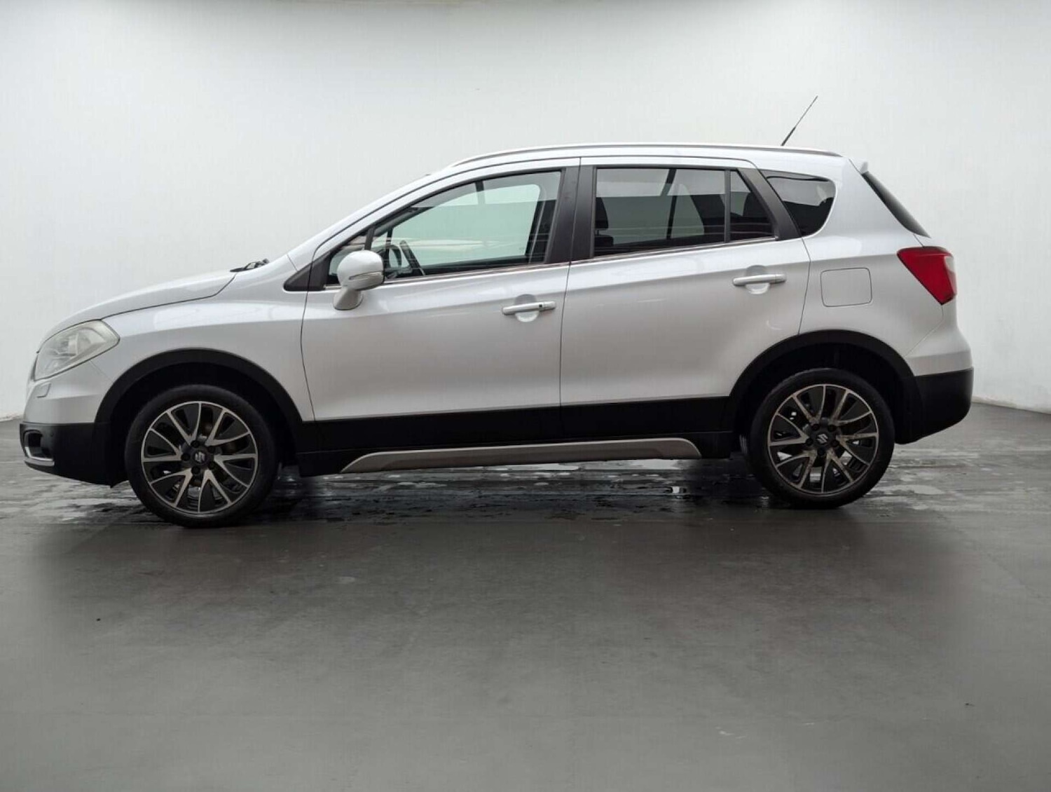 Used Suzuki SX4 S-Cross 2016 for sale - 77714014: Photo 5