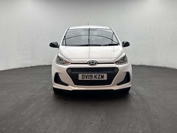 Used Hyundai i10 2019 for sale - 79276818: Photo