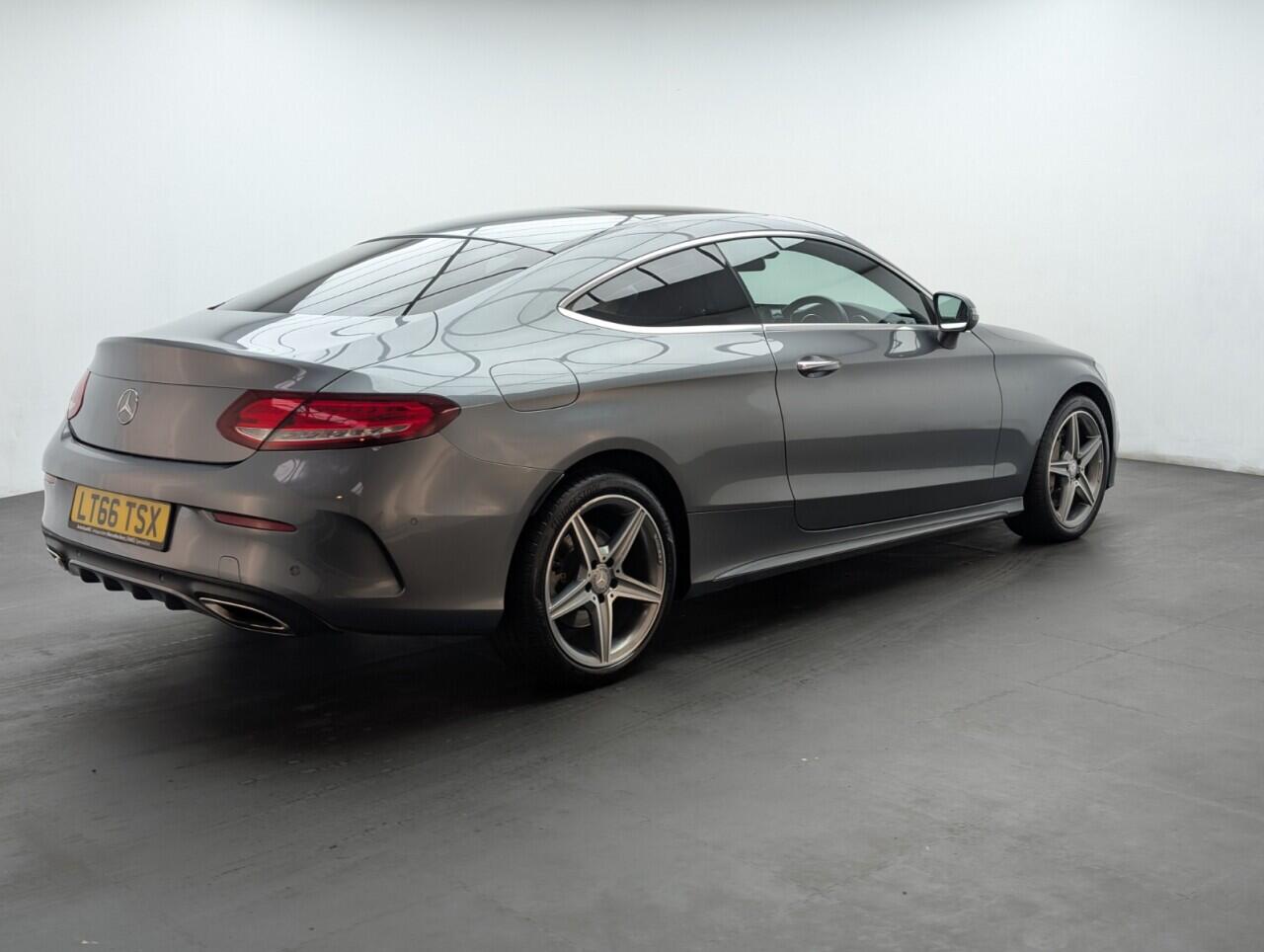 Used Mercedes-Benz C Class 2016 for sale - 76422621: Photo 8