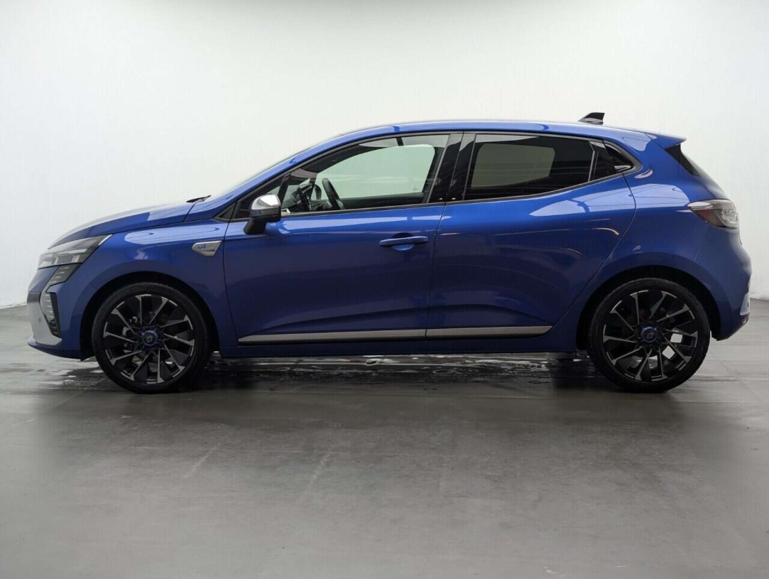 Used Renault Clio 2023 for sale - 77714025: Photo 5