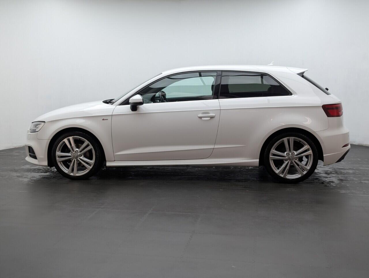 Used Audi A3 2016 for sale - 76608383: Photo 5