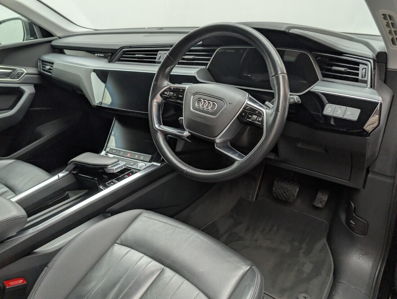 Used Audi e-tron 2020 for sale - 76423311: Photo 11