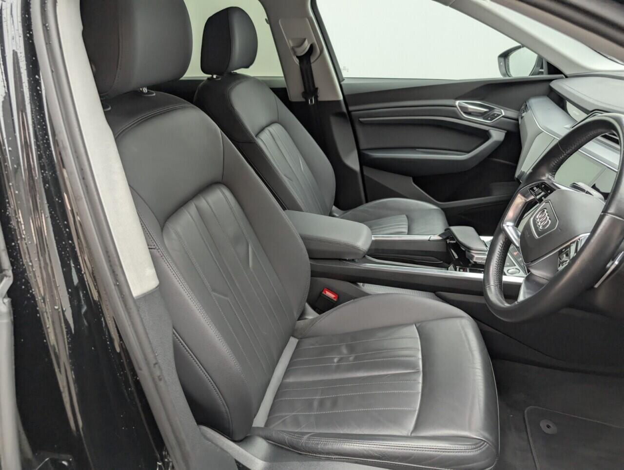 Used Audi e-tron 2020 for sale - 76423311: Photo 12