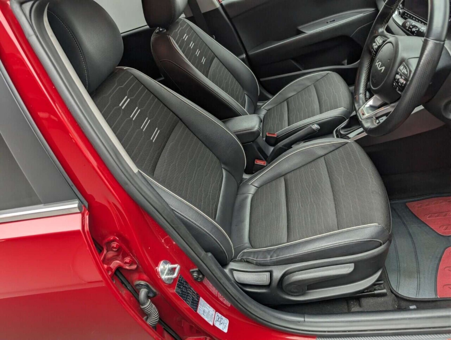 Used Kia Stonic 2021 for sale - 77902966: Photo 13