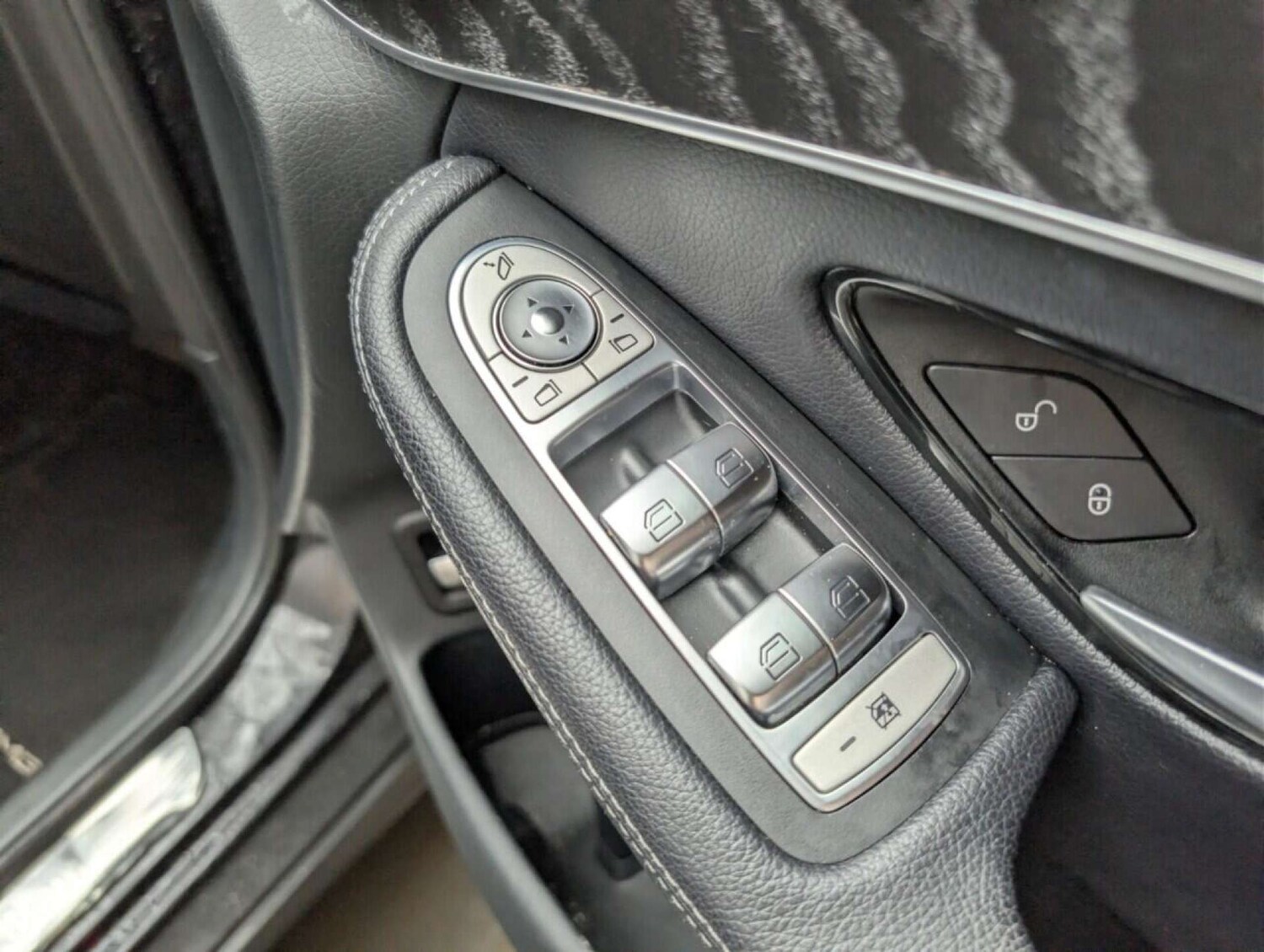 Used Mercedes-Benz GLC 2018 for sale - 77713410: Photo 22