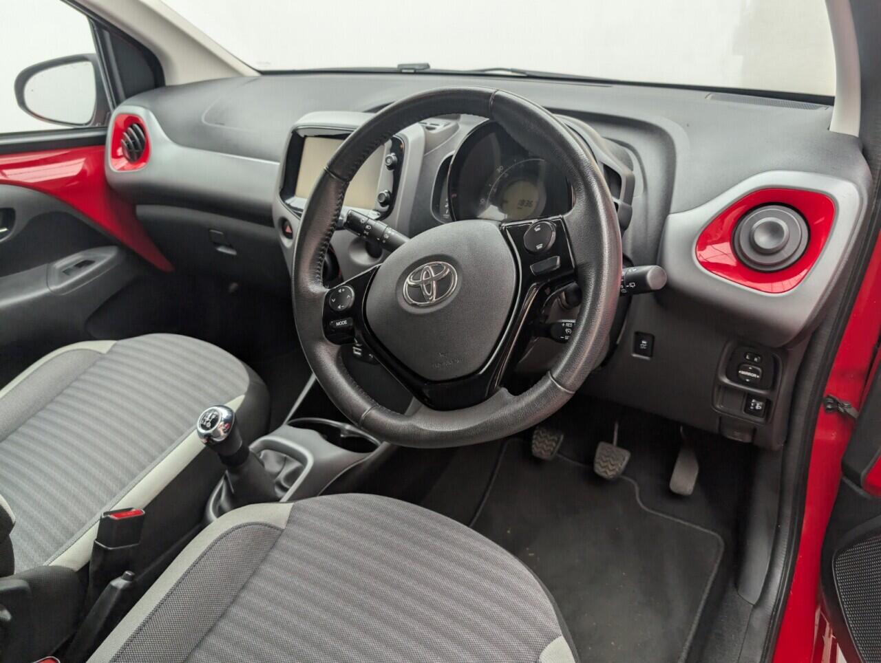 Used Toyota AYGO 2019 for sale - 76424899: Photo 11