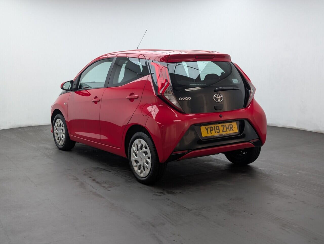 Used Toyota AYGO 2019 for sale - 76424899: Photo 6