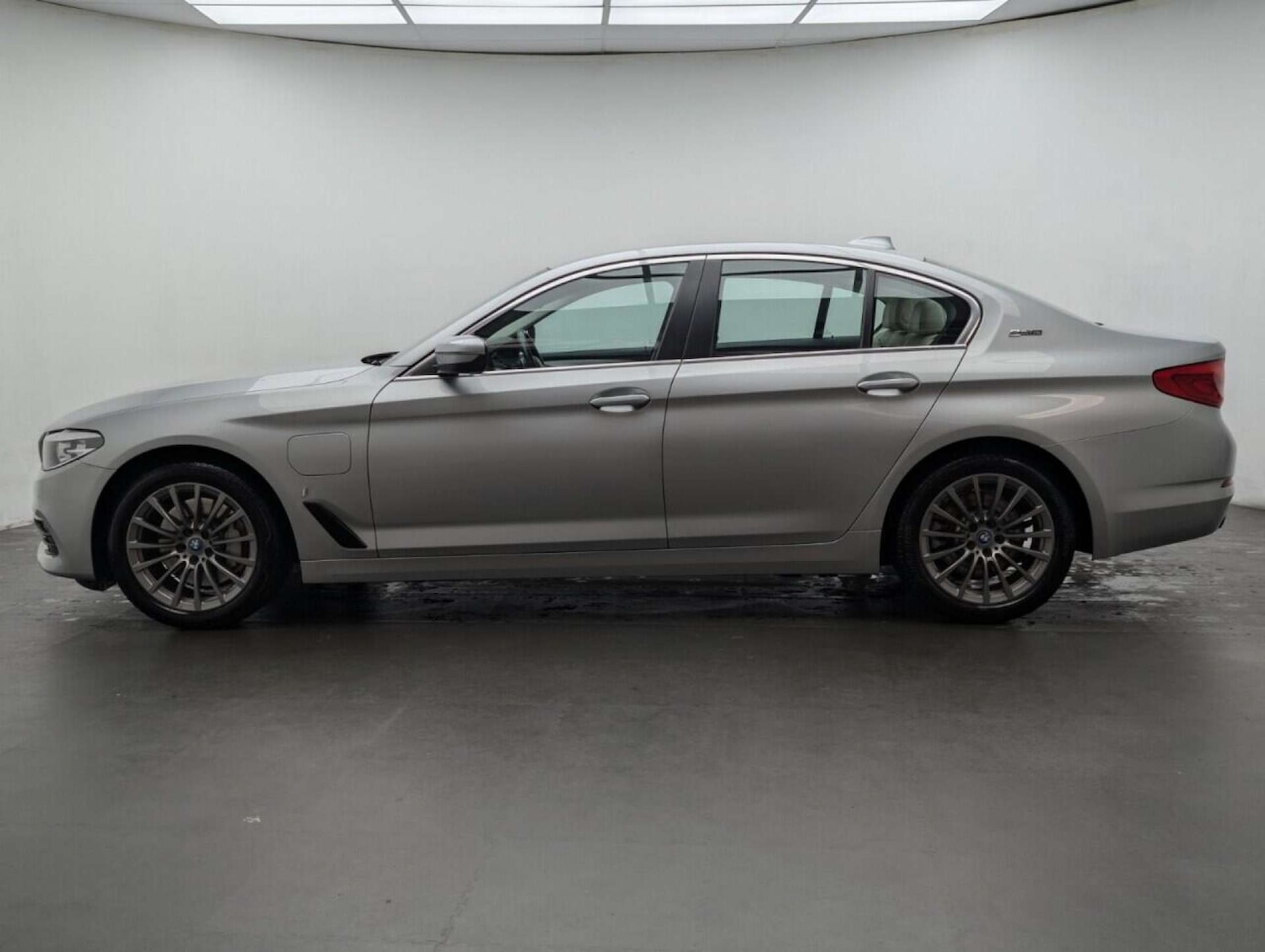 Used BMW 5 Series 2018 for sale - 77714253: Photo 5