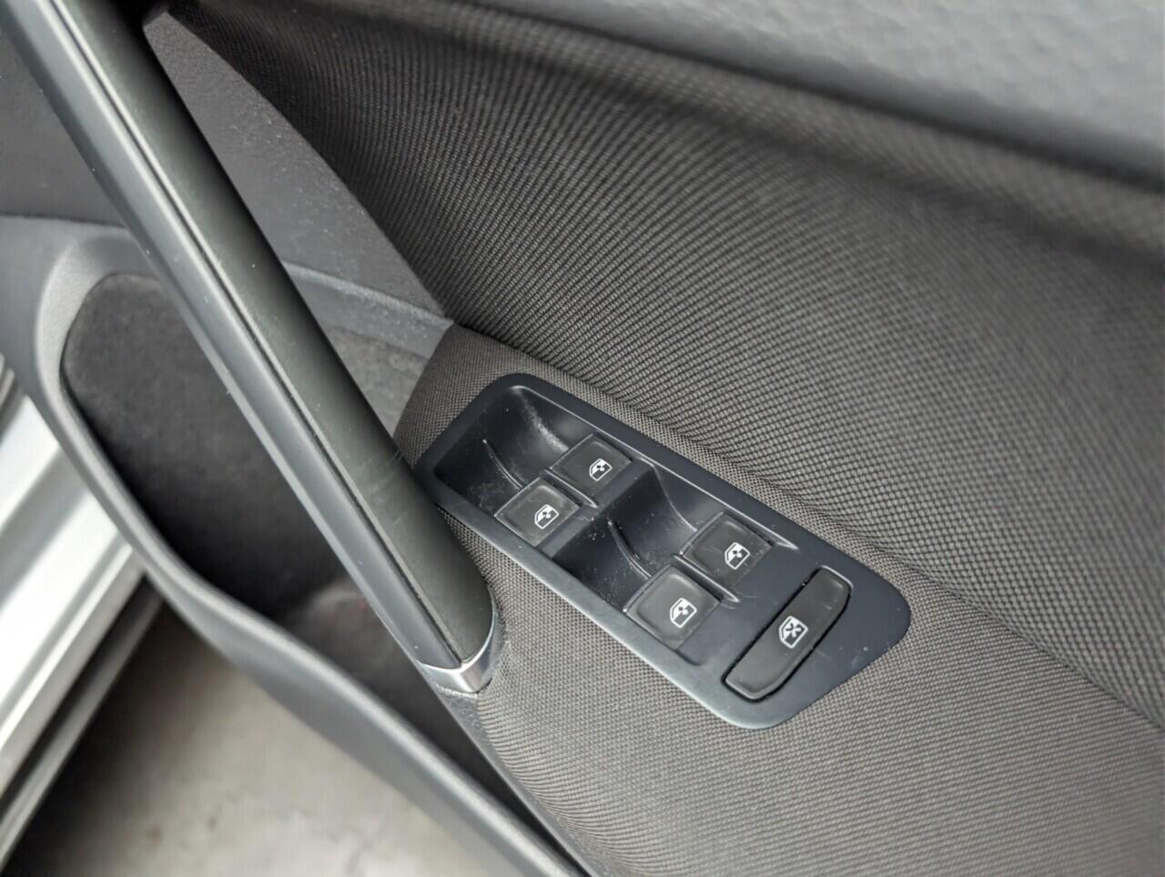 Used Volkswagen Golf 2017 for sale - 77696546: Photo 19