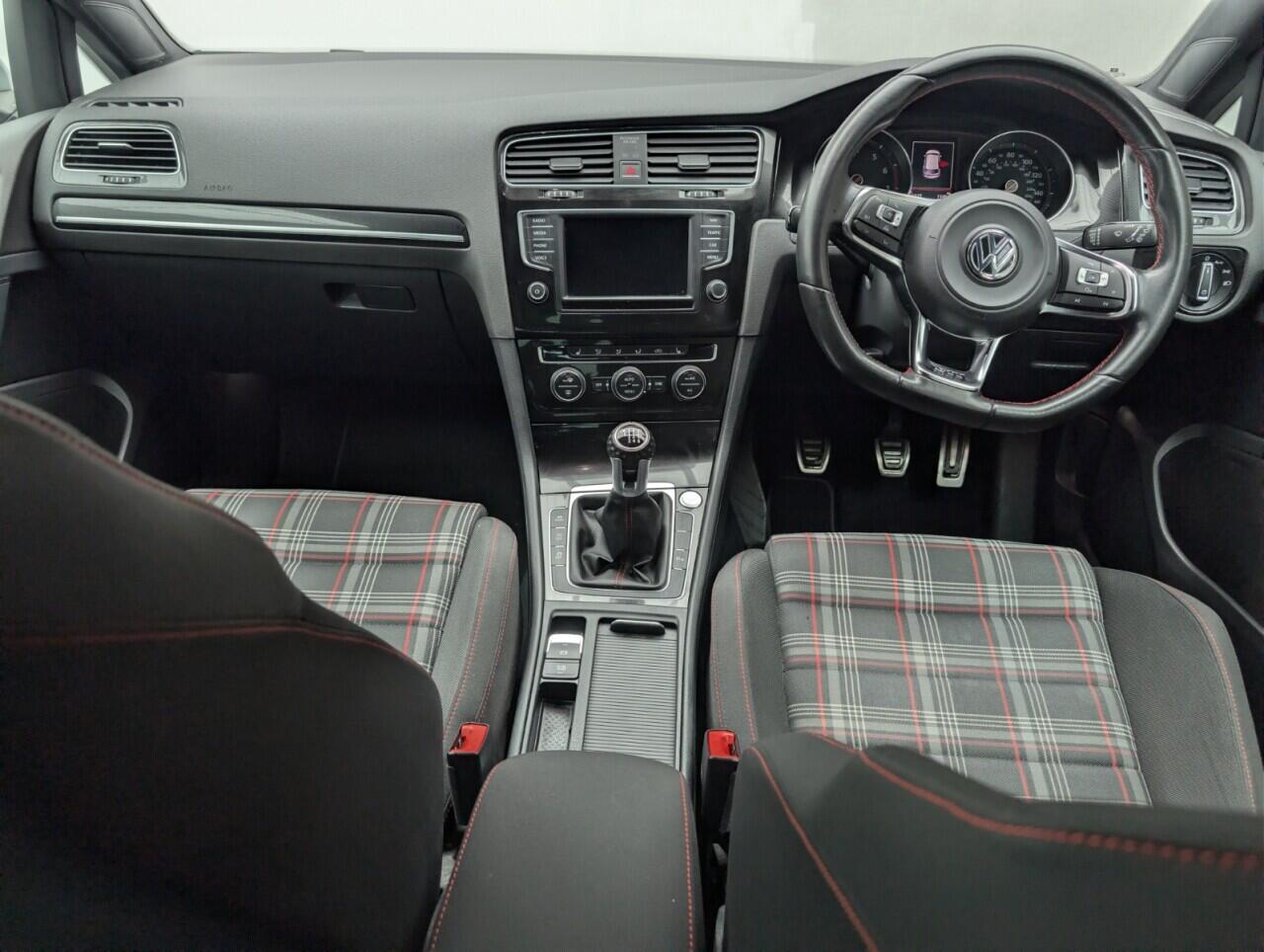 Used Volkswagen Golf 2017 for sale - 77696546: Photo 21