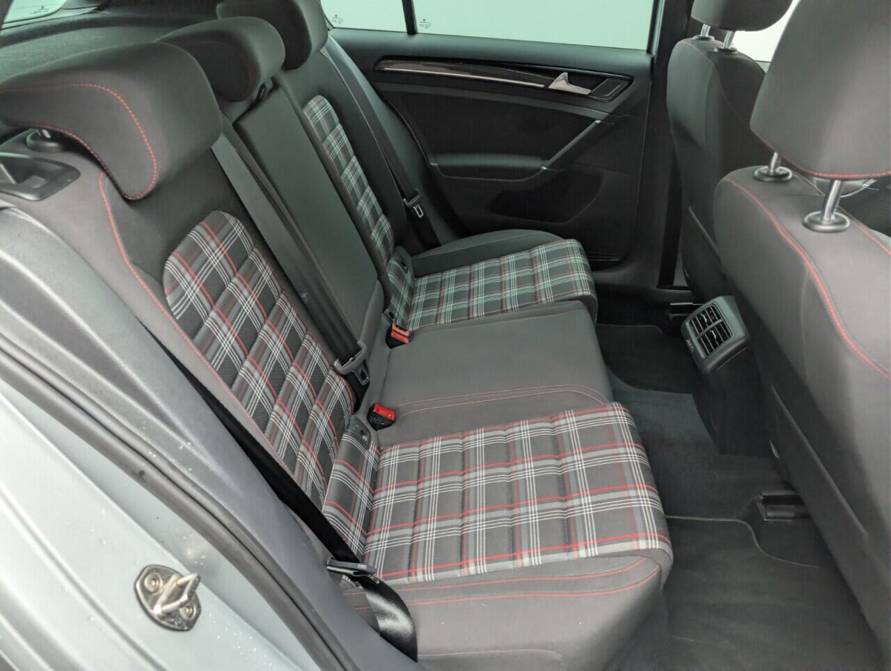 Used Volkswagen Golf 2017 for sale - 77696546: Photo 22