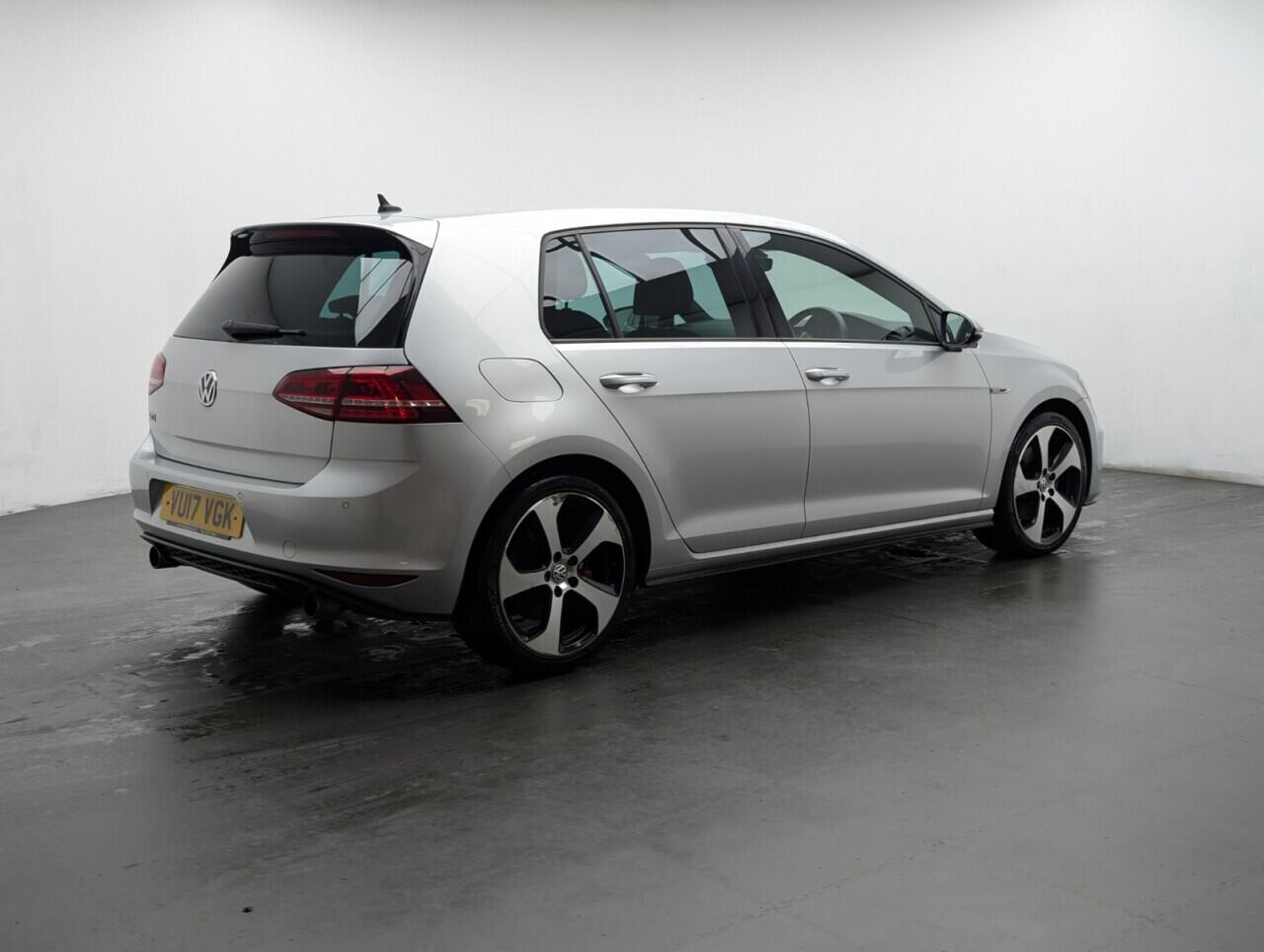Used Volkswagen Golf 2017 for sale - 77696546: Photo 8
