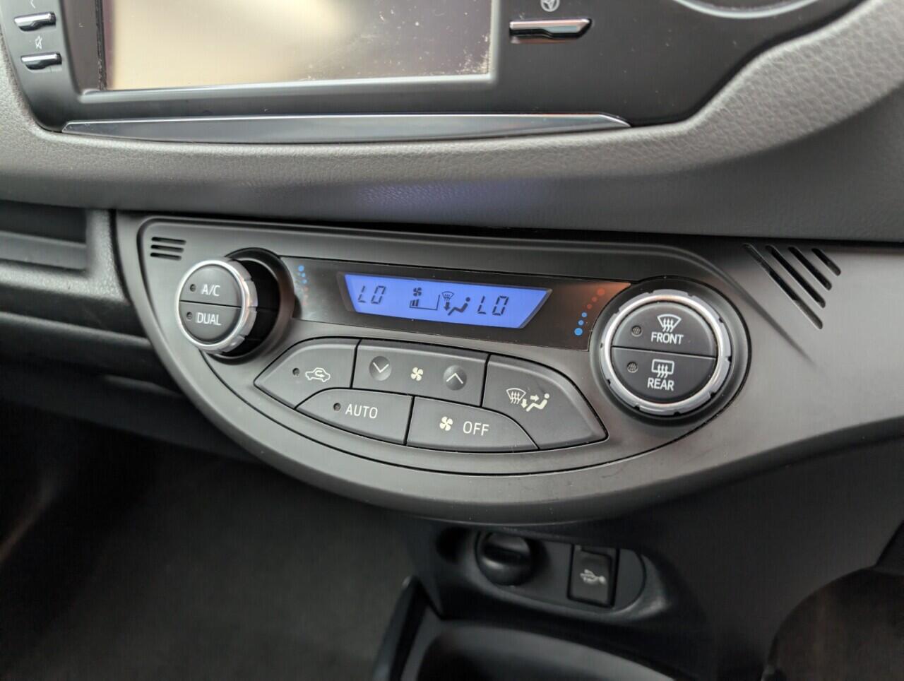 Used Toyota Yaris 2019 for sale - 76422872: Photo 15