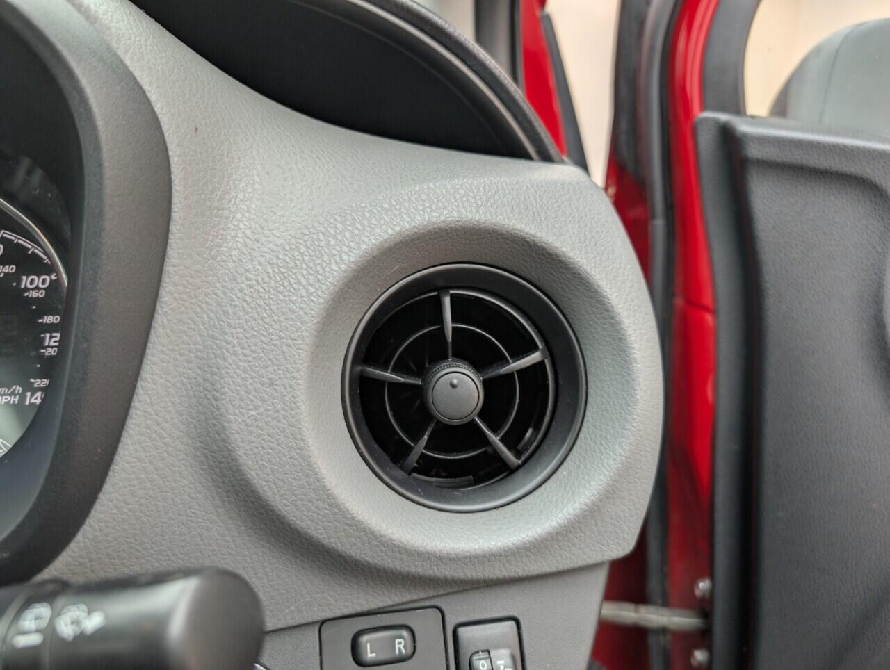 Used Toyota Yaris 2019 for sale - 76422872: Photo 20