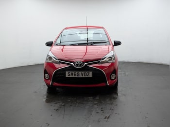 Used Toyota Yaris 2019 for sale - 76422872: Photo