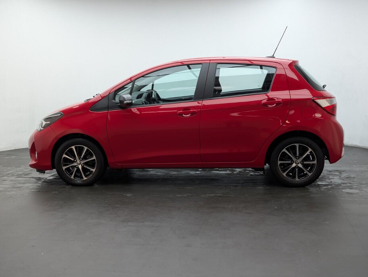 Used Toyota Yaris 2019 for sale - 76422872: Photo 5