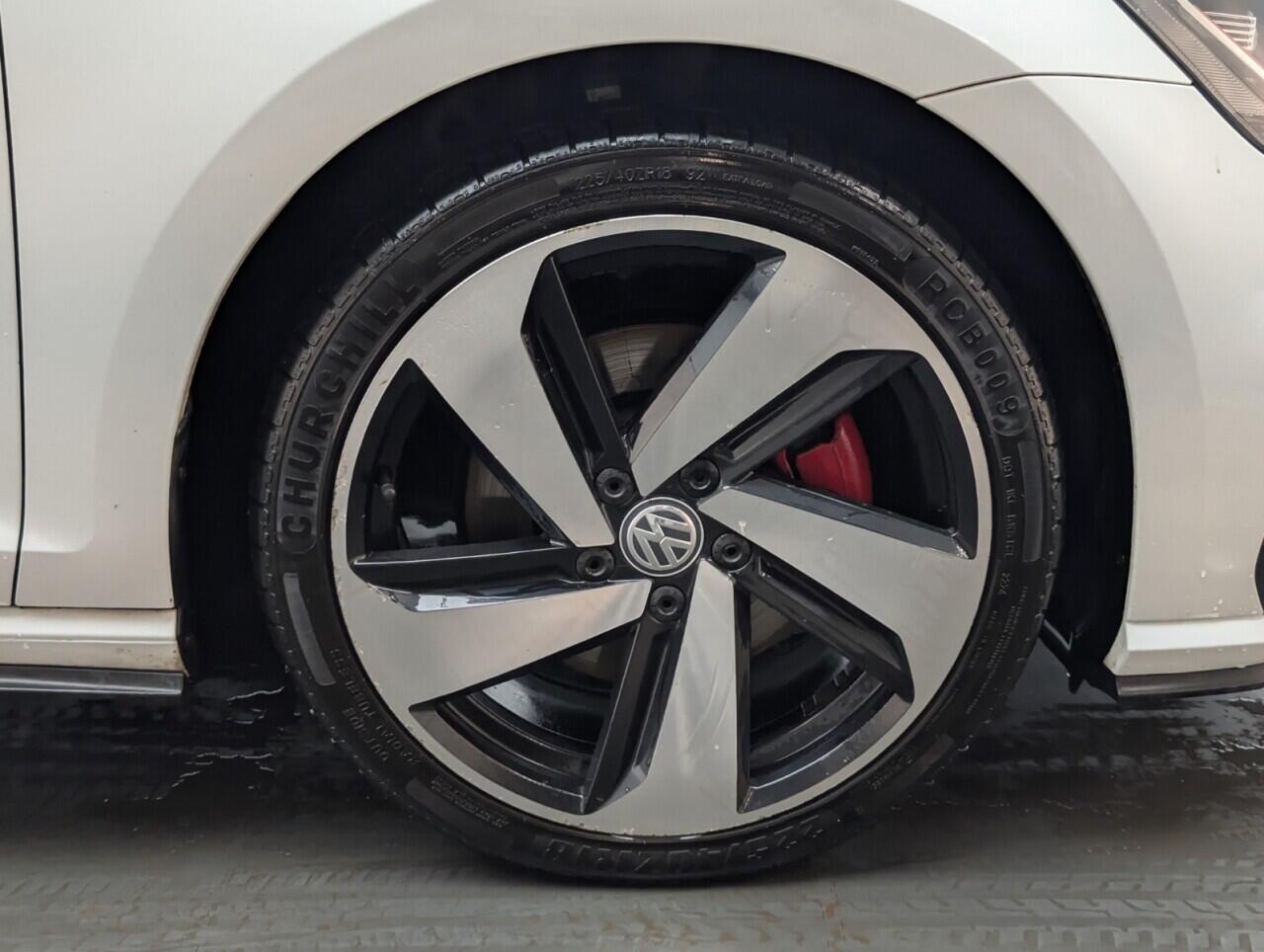 Used Volkswagen Golf 2017 for sale - 76952308: Photo 10