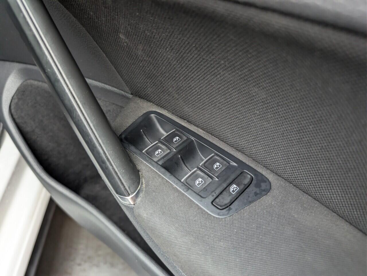 Used Volkswagen Golf 2017 for sale - 76952308: Photo 19