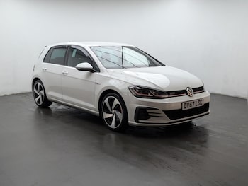 Used Volkswagen Golf 2017 for sale - 76952308: Photo