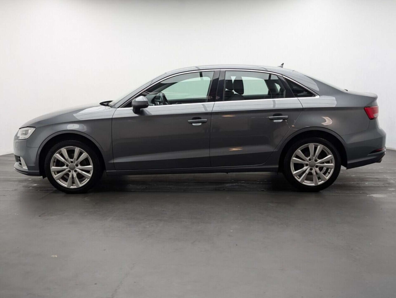 Used Audi A3 2018 for sale - 77713481: Photo 5