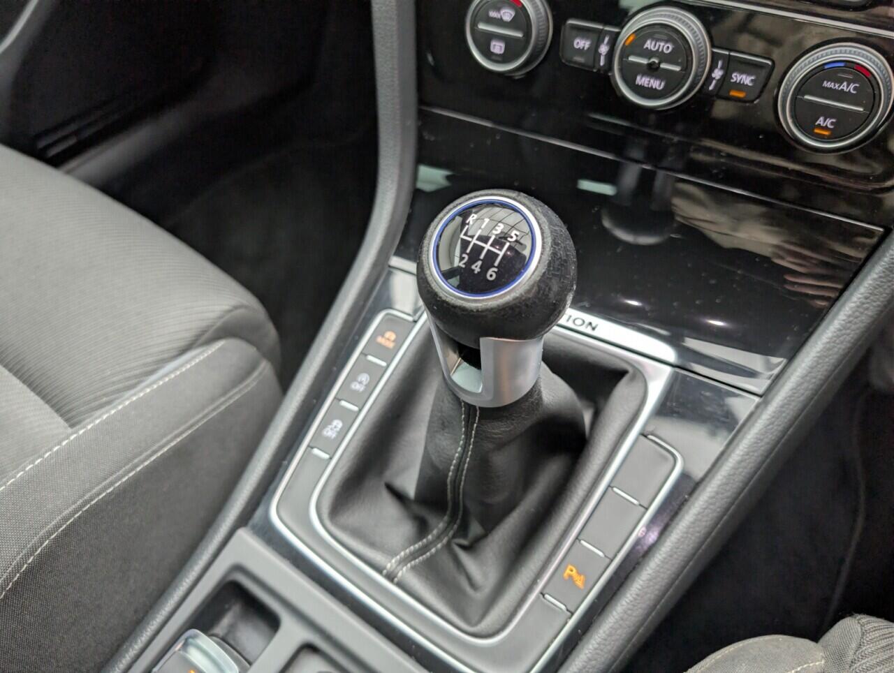 Used Volkswagen Golf 2018 for sale - 76424893: Photo 17