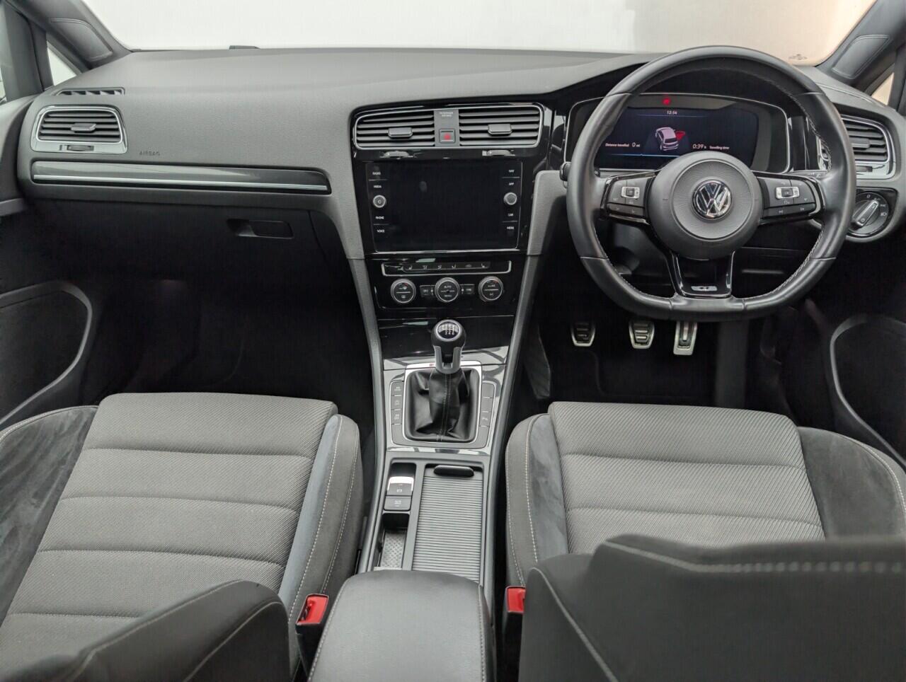 Used Volkswagen Golf 2018 for sale - 76424893: Photo 24