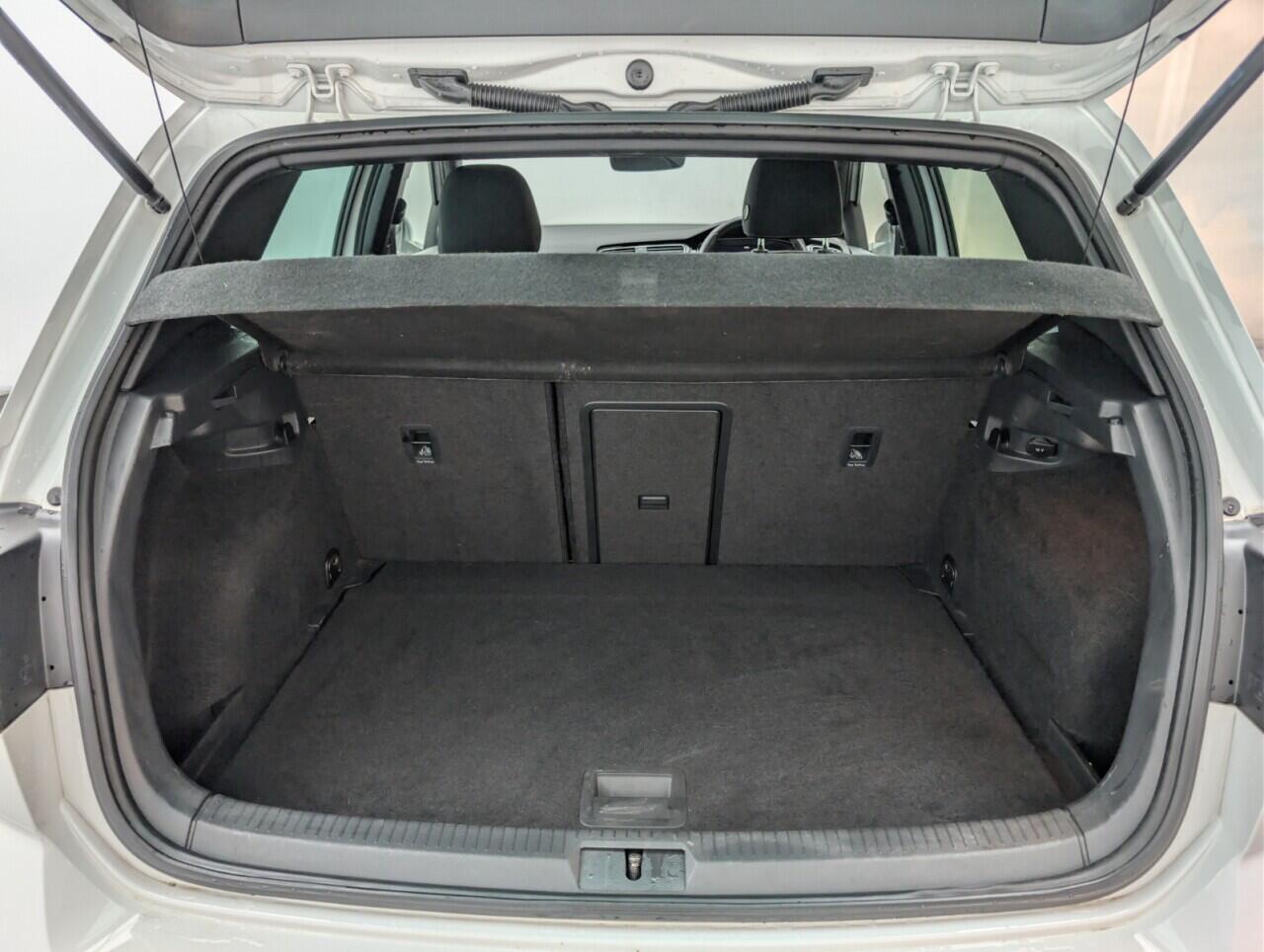 Used Volkswagen Golf 2018 for sale - 76424893: Photo 26