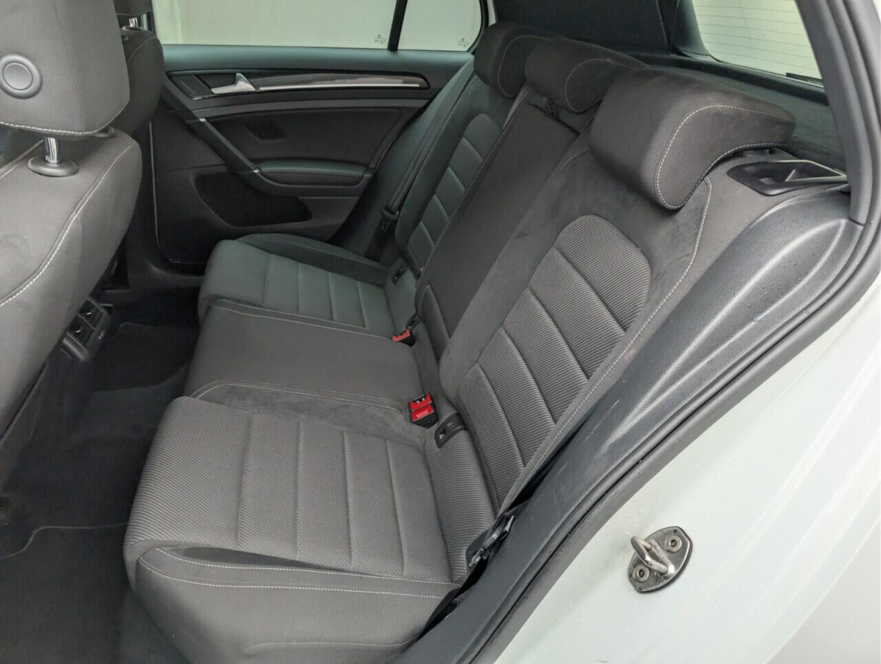 Used Volkswagen Golf 2018 for sale - 76424893: Photo 27