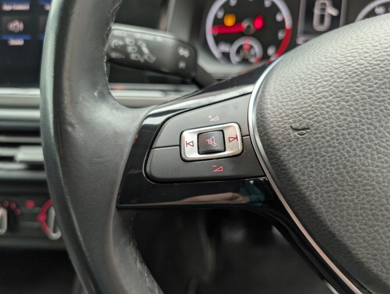 Used Volkswagen Polo 2018 for sale - 76425692: Photo 18