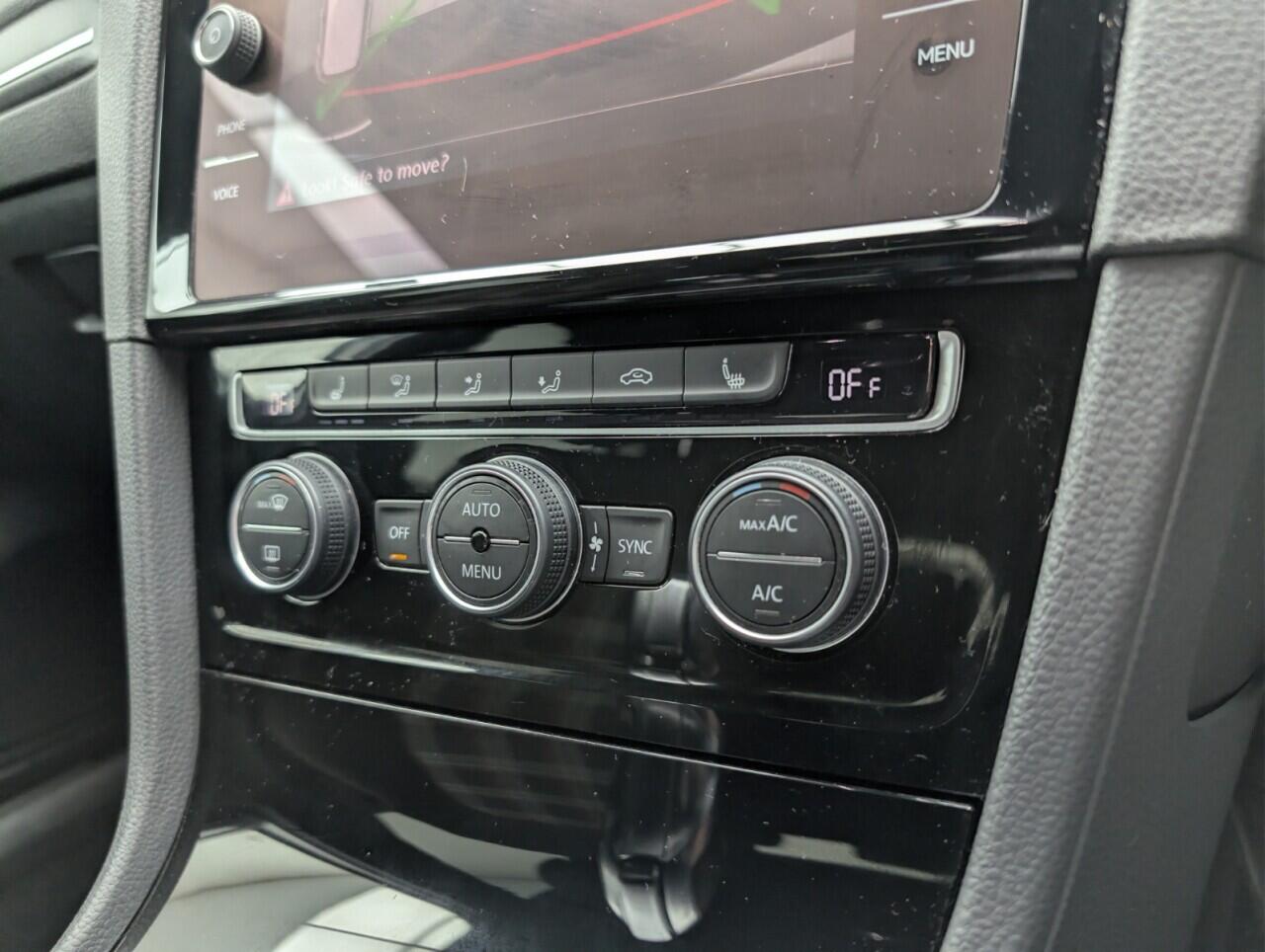 Used Volkswagen Golf 2019 for sale - 76996306: Photo 16