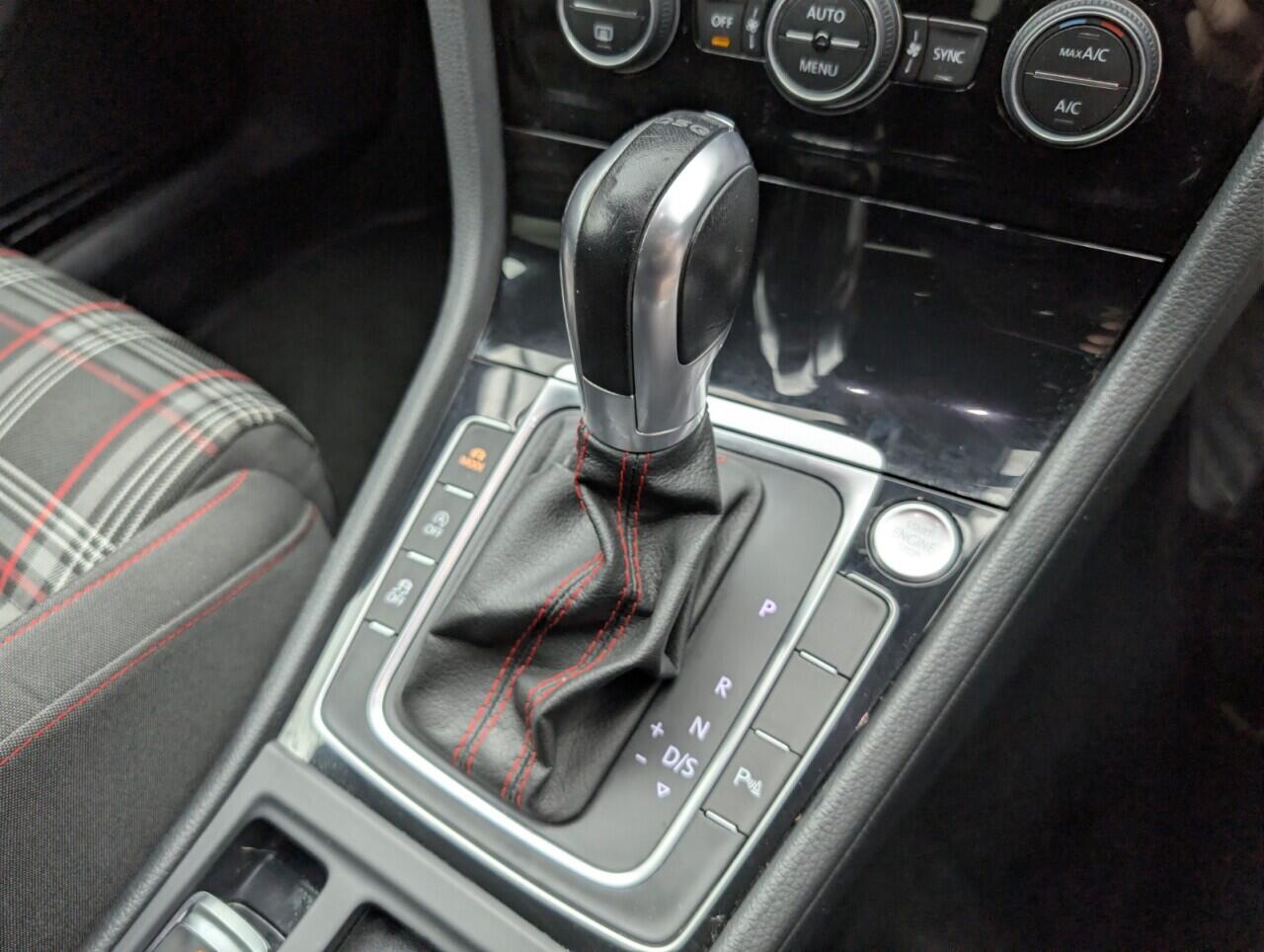 Used Volkswagen Golf 2019 for sale - 76996306: Photo 17