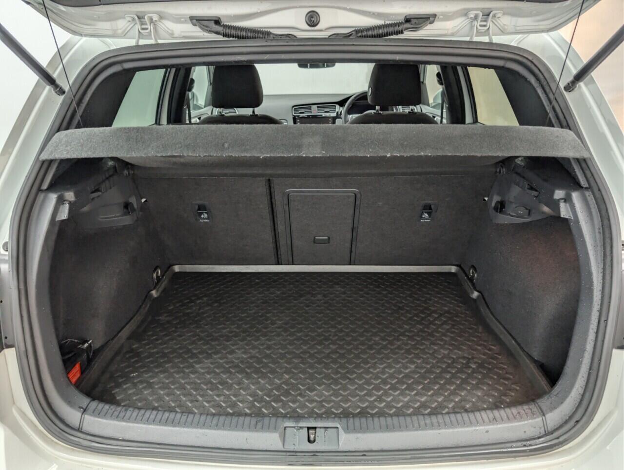 Used Volkswagen Golf 2019 for sale - 76996306: Photo 26