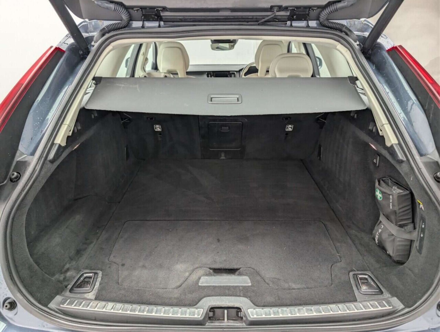 Used Volvo V90 2017 for sale - 77713029: Photo 26