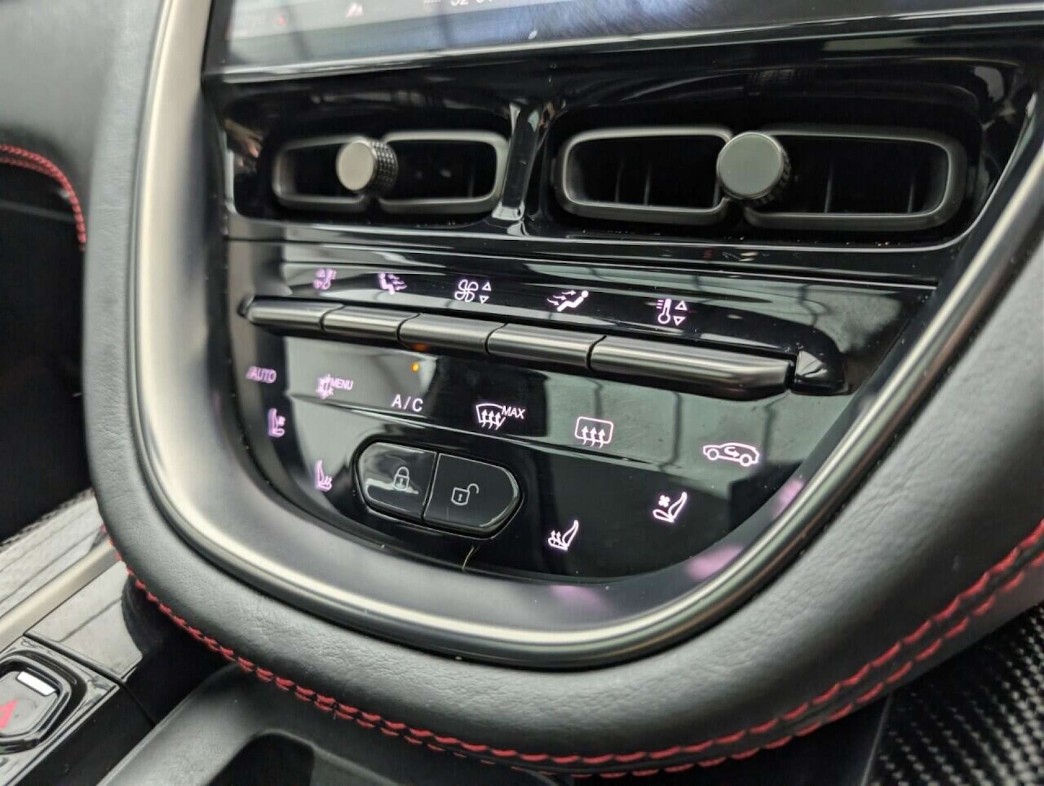 Used Aston Martin DBX 2020 for sale - 77713559: Photo 18