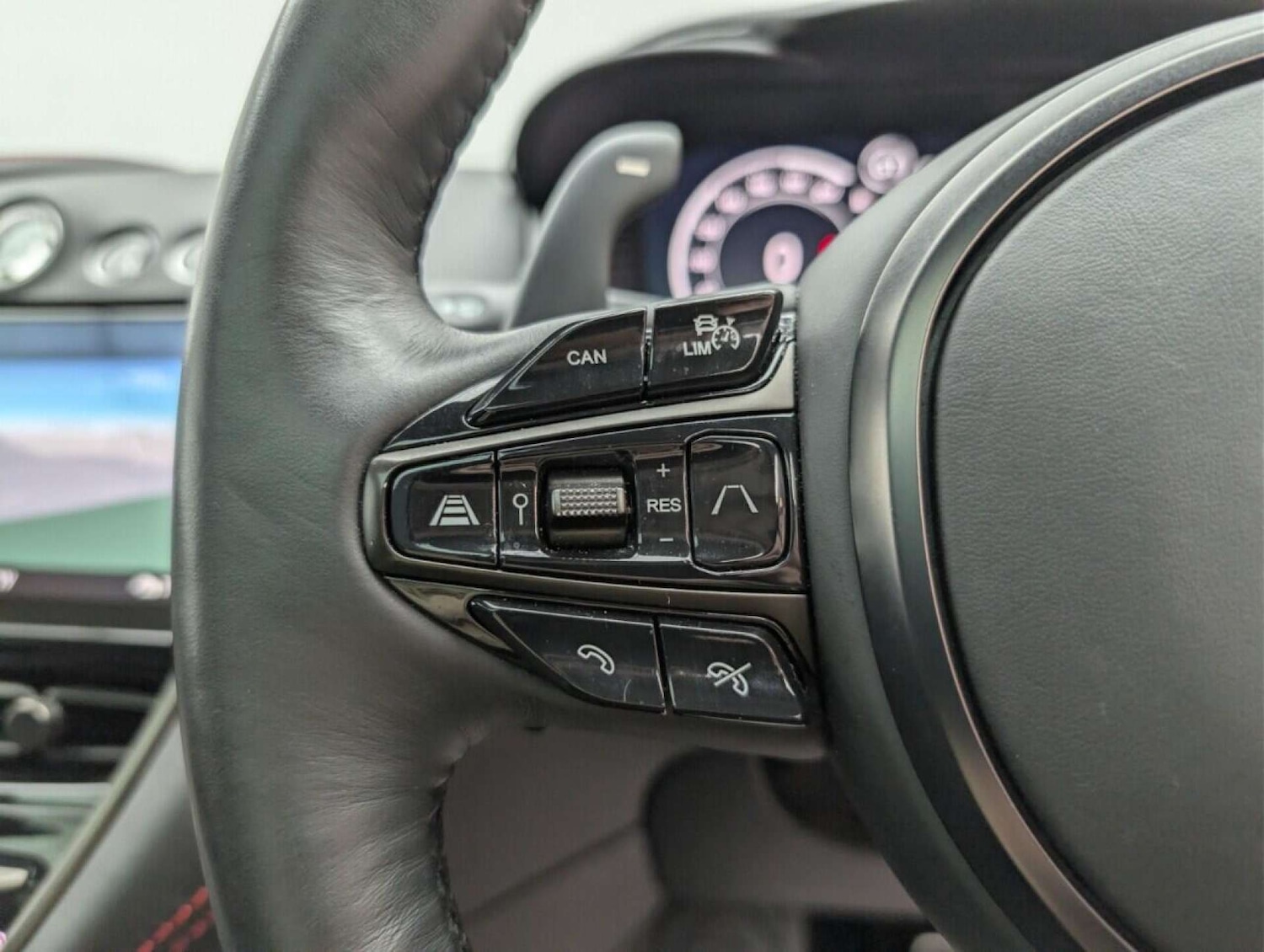 Used Aston Martin DBX 2020 for sale - 77713559: Photo 22