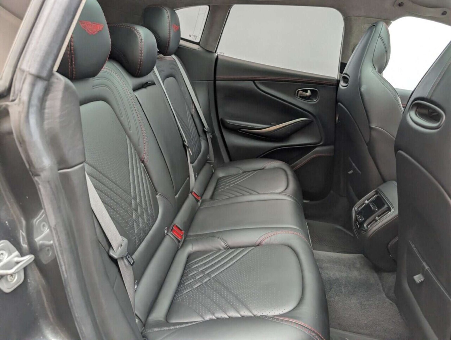 Used Aston Martin DBX 2020 for sale - 77713559: Photo 30